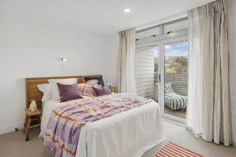 Photo of property in 26 Severn Street, Island Bay, Wellington, 6023