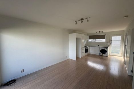 Photo of property in 10/11 Kingsway Avenue, Sandringham, Auckland, 1025