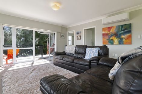 Photo of property in 38 Omokoroa Road, Omokoroa, 3114