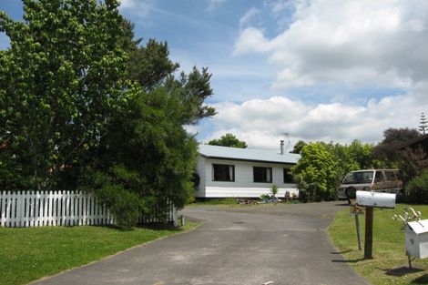 Photo of property in 15 Rheingold Place, Huapai, Kumeu, 0810
