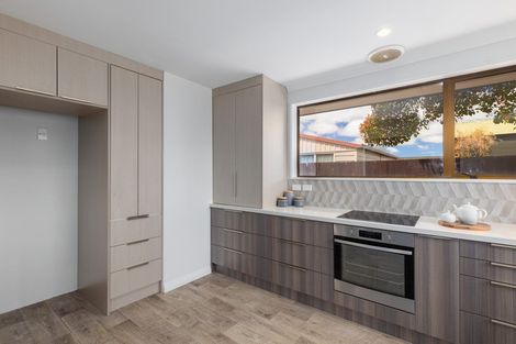 Photo of property in 51 Arcon Drive, Broomfield, Christchurch, 8042