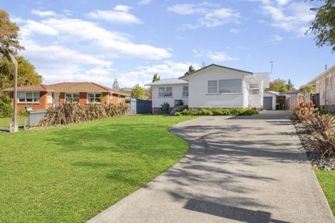 Photo of property in 10 Firle Place, Green Bay, Auckland, 0604