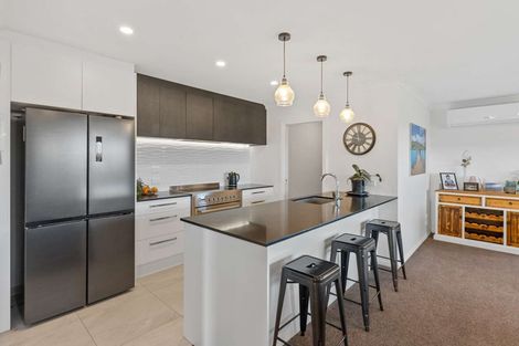 Photo of property in 44 Mcquillan Avenue, Woodend, 7610