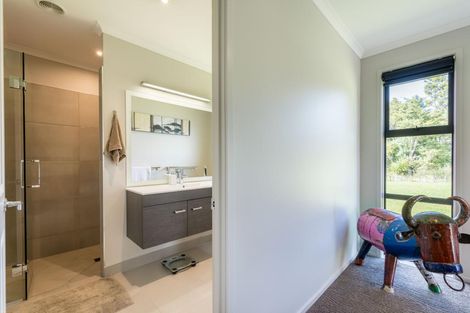 Photo of property in 15 Moses Road, Kaukapakapa, 0873