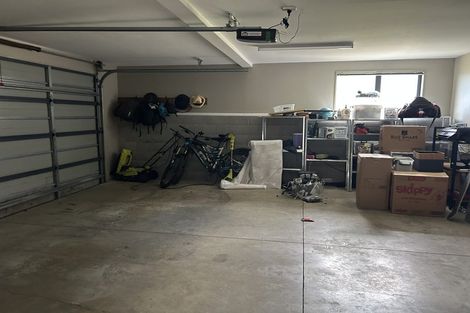 Photo of property in 39 Meadowcroft Grove, Johnsonville, Wellington, 6037