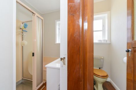 Photo of property in 121 Savage Crescent, West End, Palmerston North, 4412