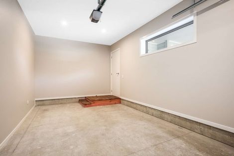 Photo of property in 2/7 Grays Road, Plimmerton, Porirua, 5026