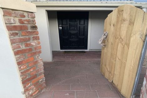 Photo of property in 369 Marine Parade, New Brighton, Christchurch, 8061