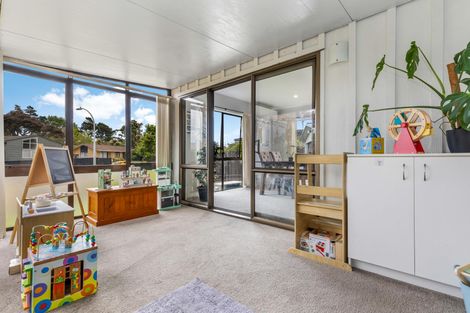Photo of property in 1 Oakmont Place, Wattle Downs, Auckland, 2103