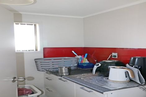 Photo of property in 18 Funnell Place, Manurewa, Auckland, 2102