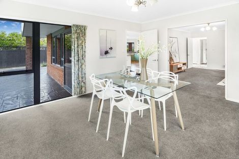 Photo of property in 17 Montrose Crescent, Huntington, Hamilton, 3210