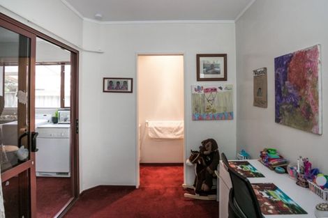 Photo of property in 19 Bucksburn Place, Greenmeadows, Napier, 4112