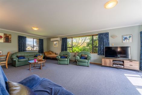 Photo of property in 2 Hannah Place, Holmes Hill, Oamaru, 9401