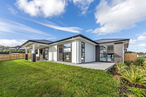 Photo of property in 13 Boocock Crescent, Orewa, 0931