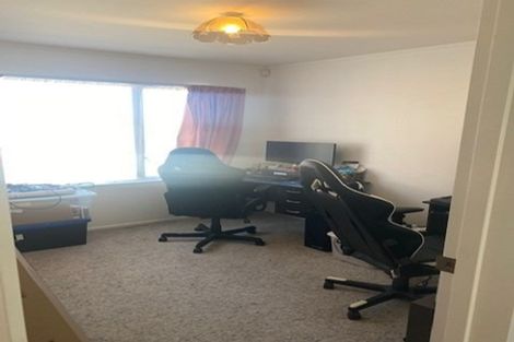 Photo of property in 2 Dennis Way, Island Bay, Wellington, 6023