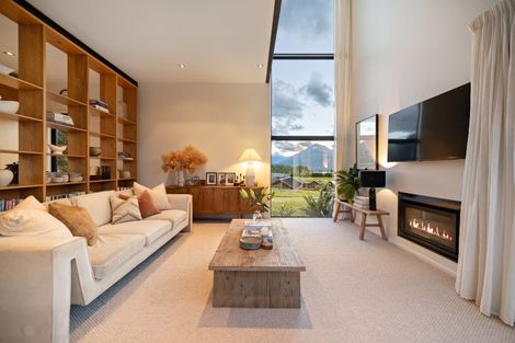 Photo of property in 12 Arran Lane, Jacks Point, Queenstown, 9371