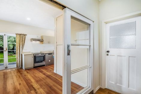 Photo of property in 31 Jackson Street, College Estate, Whanganui, 4500