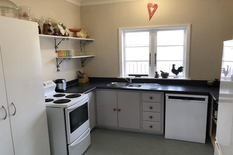 Photo of property in 11 Sinclair Street, Ebdentown, Upper Hutt, 5018