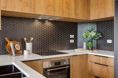 Photo of property in 6/13 Fairdale Place, Birkdale, Auckland, 0626