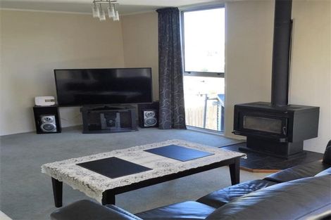 Photo of property in 87 Conclusion Street, Ascot Park, Porirua, 5024