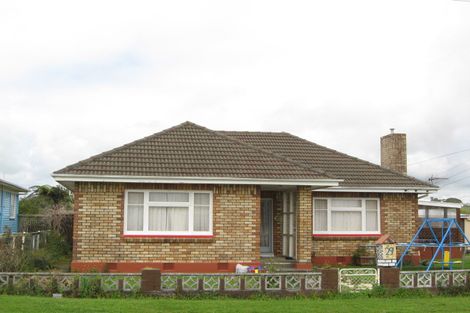 Photo of property in 29 Brookes Terrace, Waitara, 4320