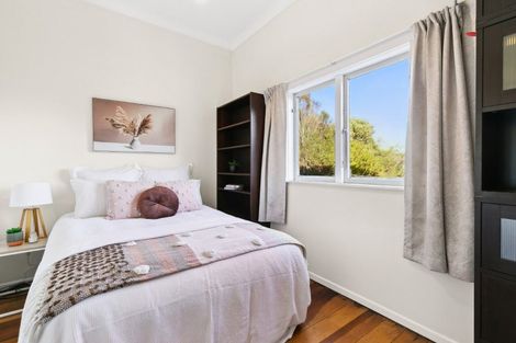 Photo of property in 196 Townsend Road, Miramar, Wellington, 6022