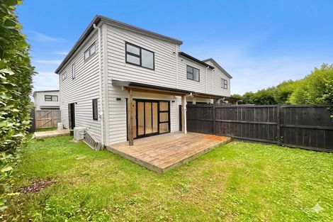 Photo of property in 96e Triangle Road, Massey, Auckland, 0614