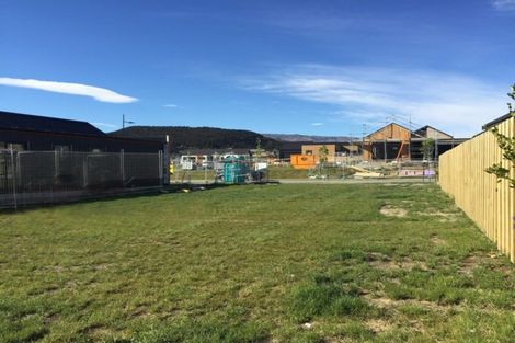 Photo of property in 42 Obelisk Street, Wanaka, 9305