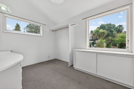 Photo of property in 1/91a Roseberry Avenue, Birkenhead, Auckland, 0626