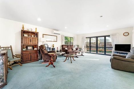 Photo of property in 16 Sunny Crescent, Huapai, Kumeu, 0810