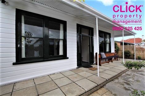 Photo of property in 111 Macandrew Road, South Dunedin, Dunedin, 9012