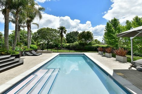 Photo of property in 155 Taupaki Road, Taupaki, Henderson, 0782