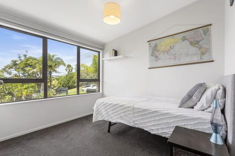 Photo of property in 36 Elliston Crescent, Stanmore Bay, Whangaparaoa, 0932