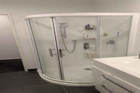 Photo of property in 54e Birkdale Road, Birkdale, Auckland, 0626