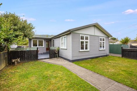 Photo of property in 60 Westminster Road, Wainuiomata, Lower Hutt, 5014