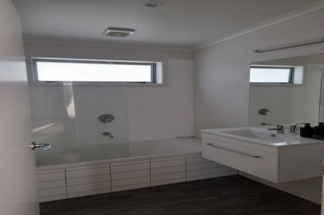 Photo of property in 100 Kenrigg Road, Kinloch, Taupo, 3377