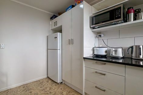 Photo of property in 2/117 Astley Avenue, New Lynn, Auckland, 0600