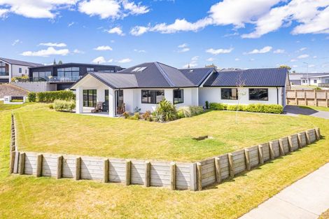 Photo of property in 36 Tirimoana Place, Otamatea, Whanganui, 4501