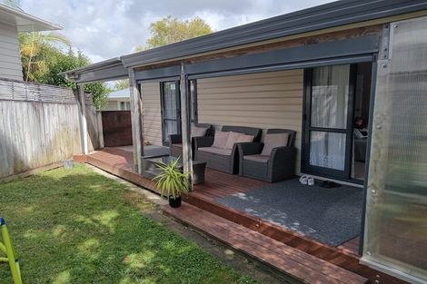 Photo of property in 2 Preston Avenue, Henderson, Auckland, 0610