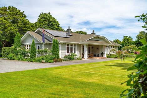 Photo of property in 152 No 1 Line, Tauwharenikau, Featherston, 5771