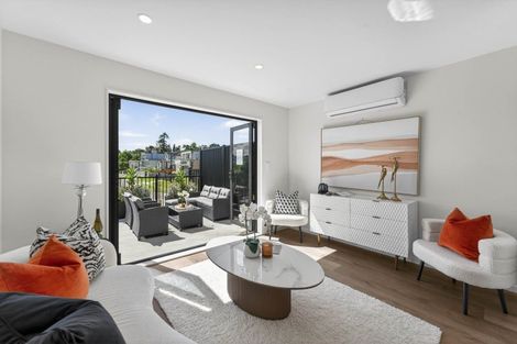 Photo of property in 13/10 Ngaroma House Drive, Hobsonville, Auckland, 0616