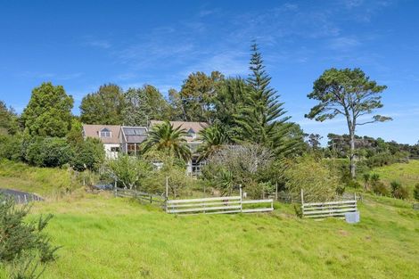 Photo of property in 380 Paremoremo Road, Paremoremo, Auckland, 0632