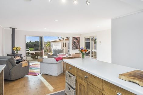 Photo of property in 11 Rodney Avenue, Te Horo Beach, Otaki, 5581