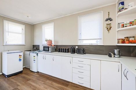 Photo of property in 75 Lipscombe Crescent, Havelock North, 4130