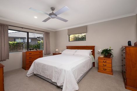 Photo of property in 18 Discovery Avenue, Welcome Bay, Tauranga, 3112