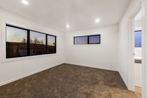 Photo of property in 4 Ahorangi Road, Silverdale, 0932