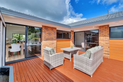 Photo of property in 14 Rhinevale Close, Henderson, Auckland, 0612