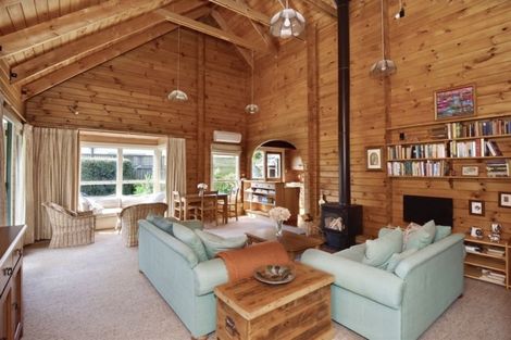 Photo of property in 71 Wiggins Street, Sumner, Christchurch, 8081