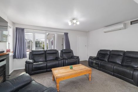 Photo of property in 66 Winters Road, Redwood, Christchurch, 8051
