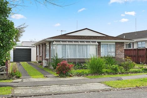 Photo of property in 1 Hilton Road, St Andrews, Hamilton, 3200